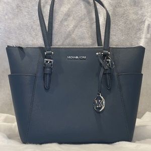 🔥SALE🔥Michael Kors Navy Charlotte Leather Tote